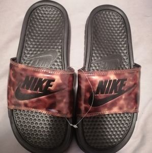 Nike slides